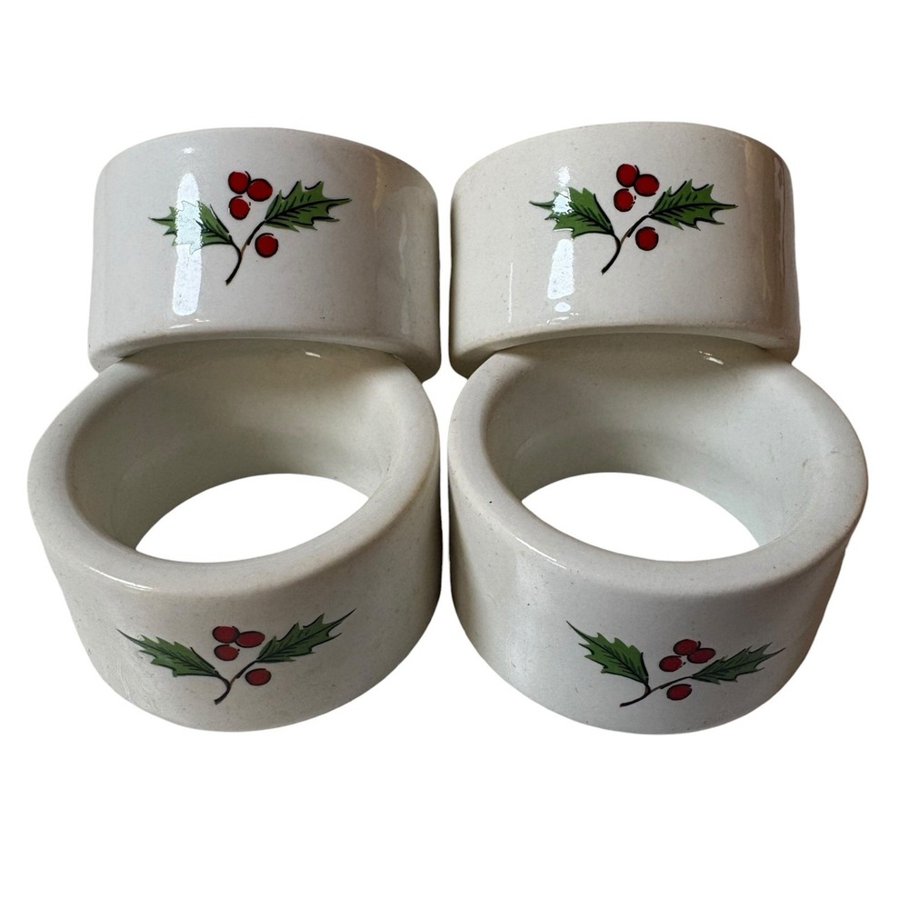 Set Of 4 Noel Christmas Napkin Holders Holly